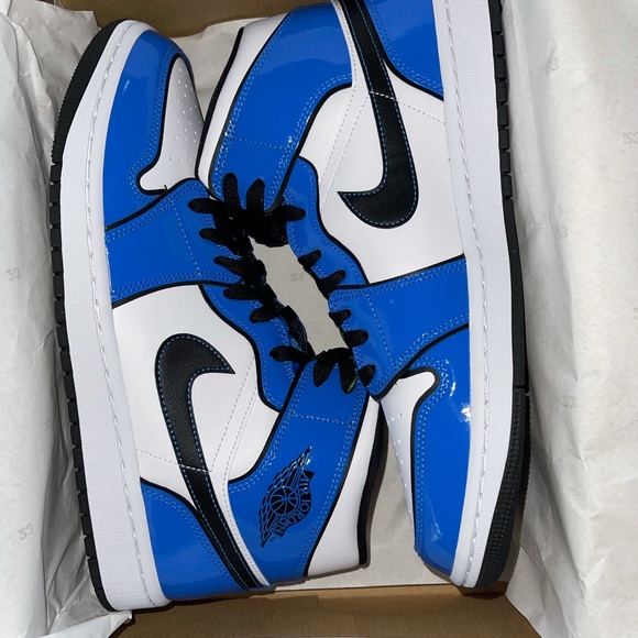 jordan 1 mid signal blue